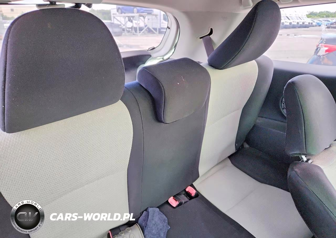 2012 Toyota Yaris 3-Door L VIN:JTDJTUD32CD508698 - 10