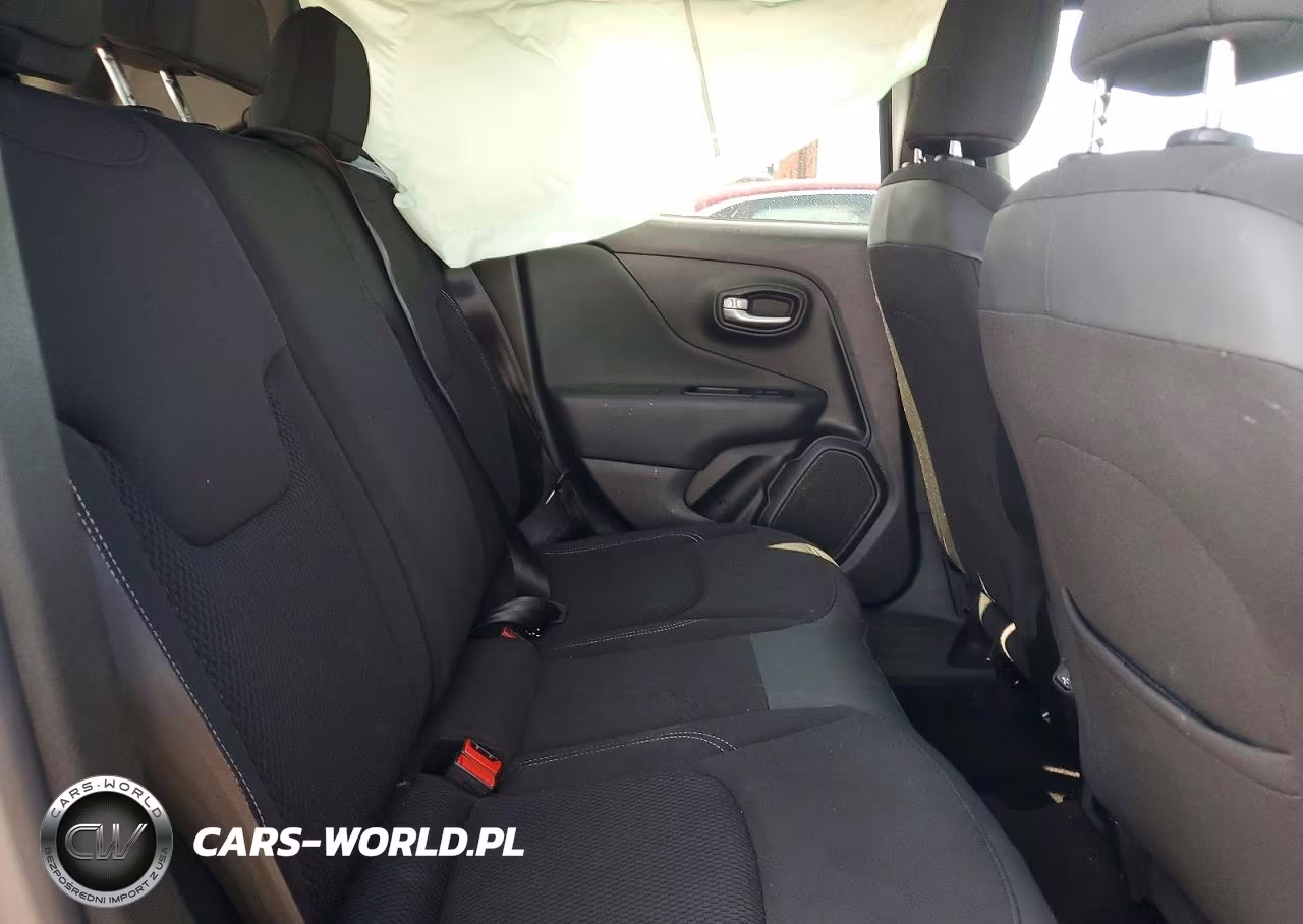 2022 Jeep Renegade Altitude VIN:ZACNJDE12NPN47054 - 11