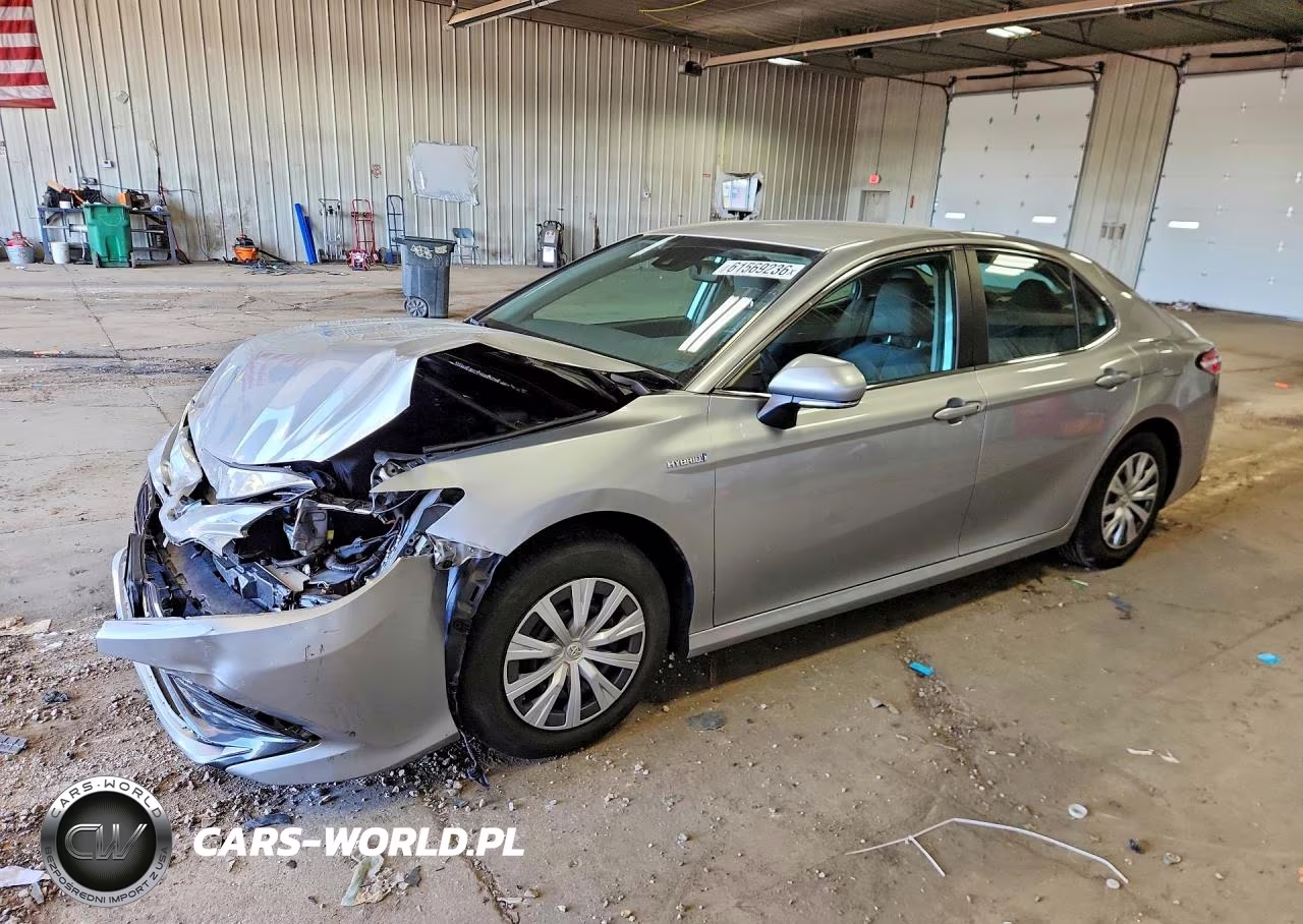 2019 Toyota Camry Le – zdjęcie 1 z 13