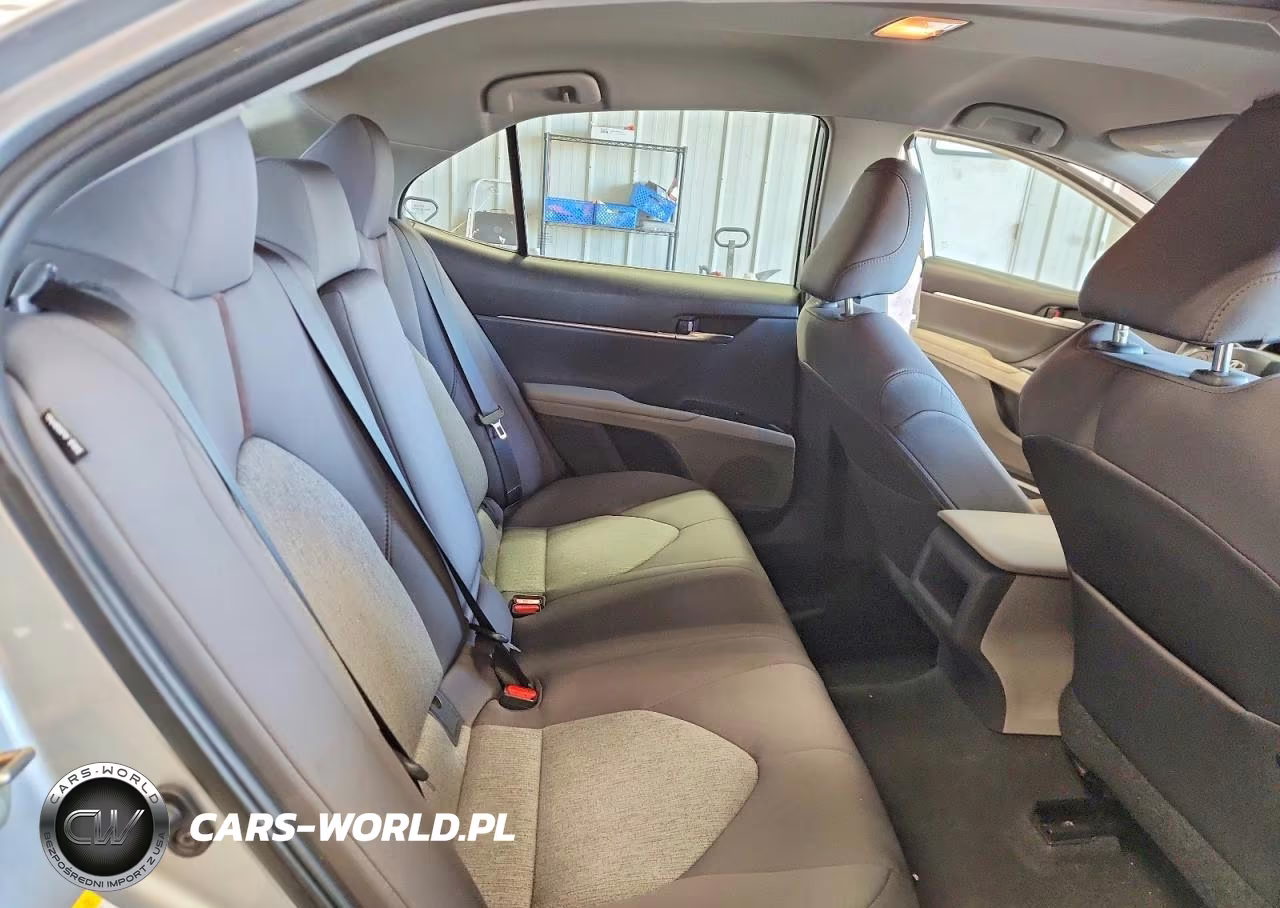 2019 Toyota Camry Le VIN:4T1B31HK7KU511689 - 10