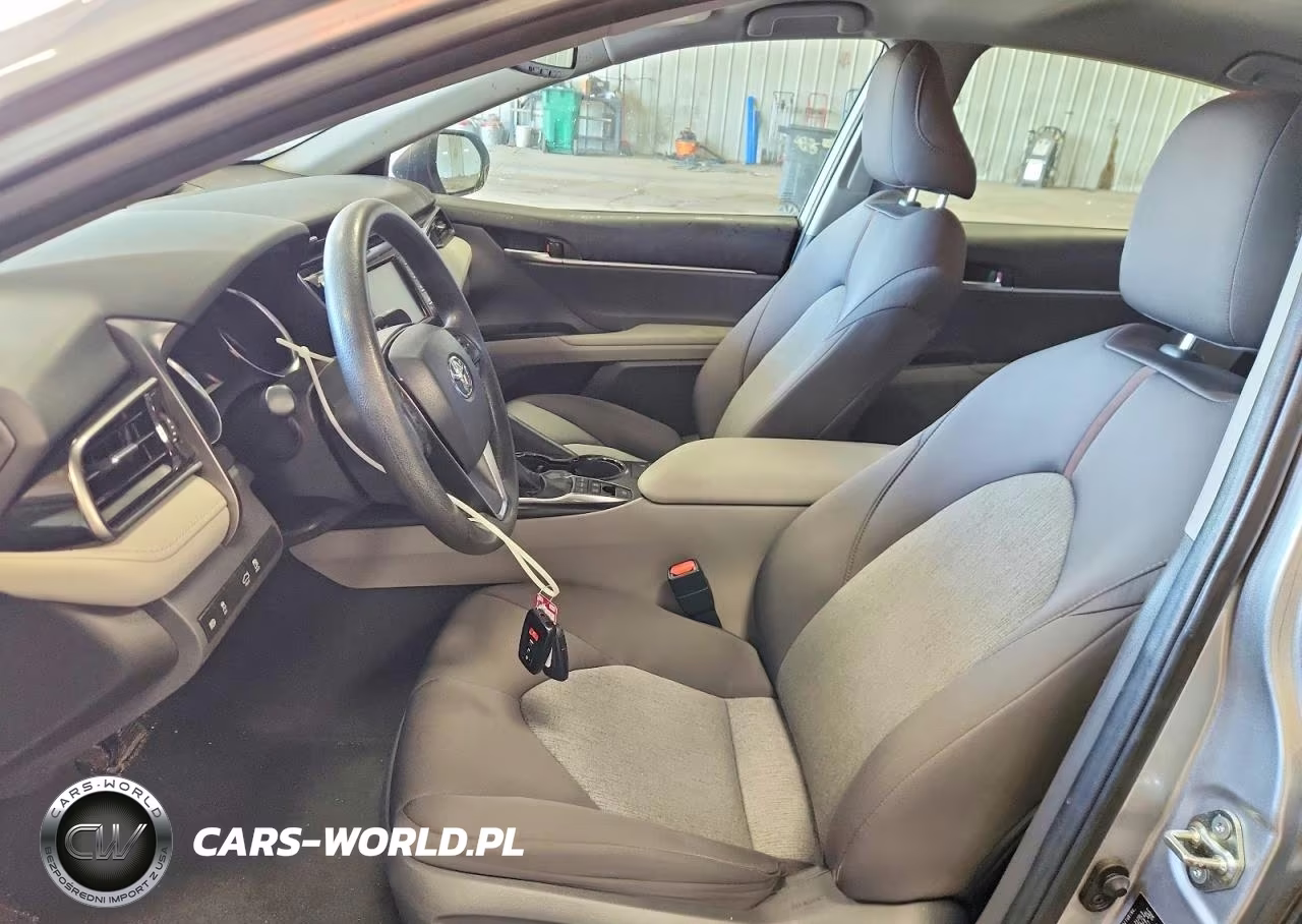 2019 Toyota Camry Le VIN:4T1B31HK7KU511689 - 7
