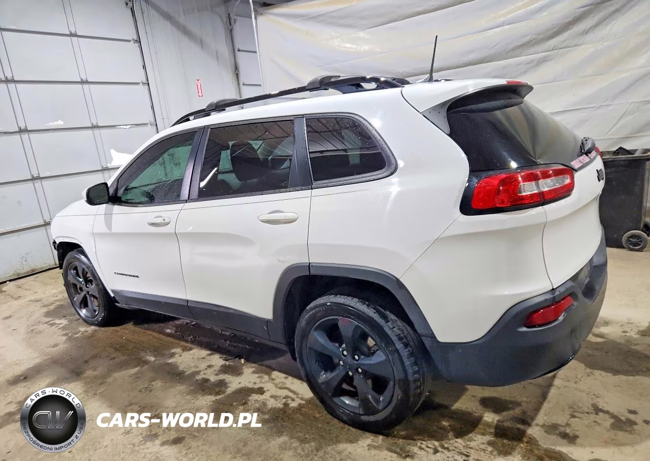 2018 Jeep Cherokee Latitude VIN:1C4PJLCX2JD524556 - 2