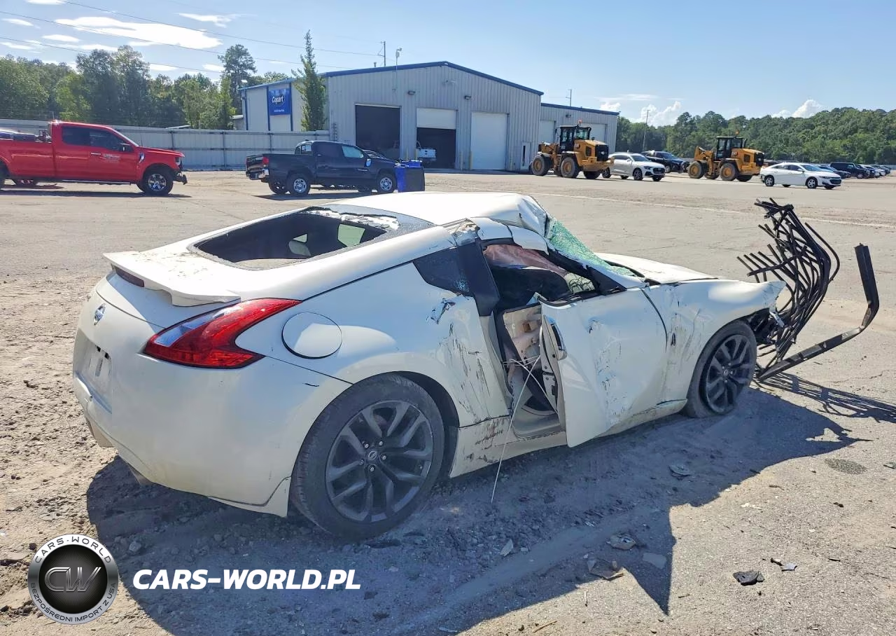 2015 Nissan 370Z Base VIN:JN1AZ4EH9FM441310 - 3