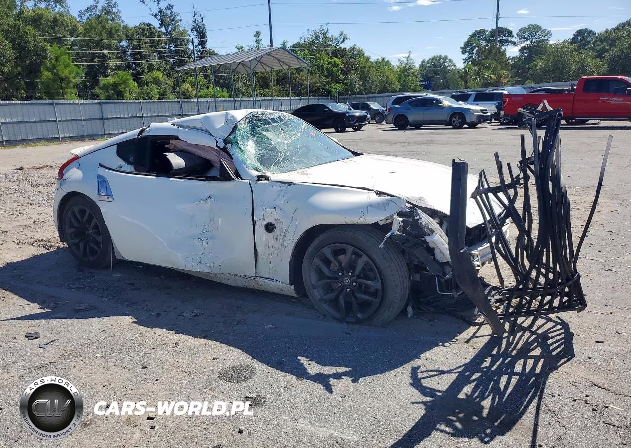 2015 Nissan 370Z Base VIN:JN1AZ4EH9FM441310 - 4