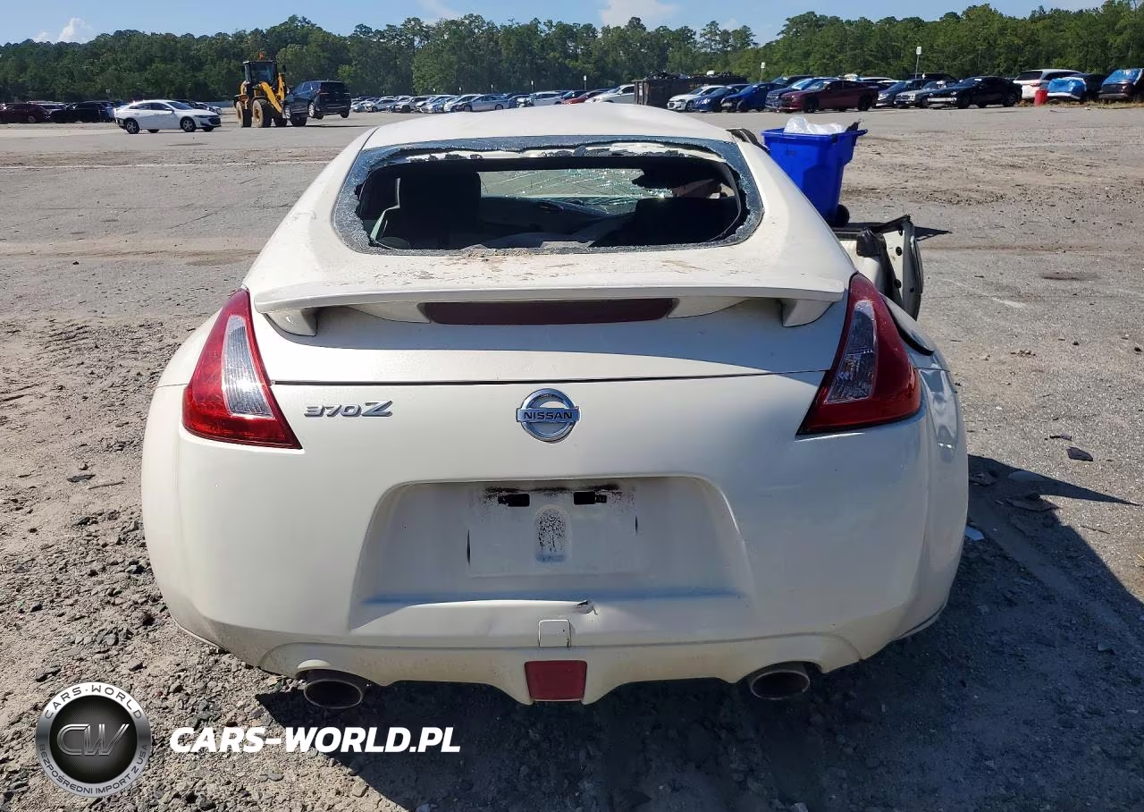 2015 Nissan 370Z Base VIN:JN1AZ4EH9FM441310 - 6