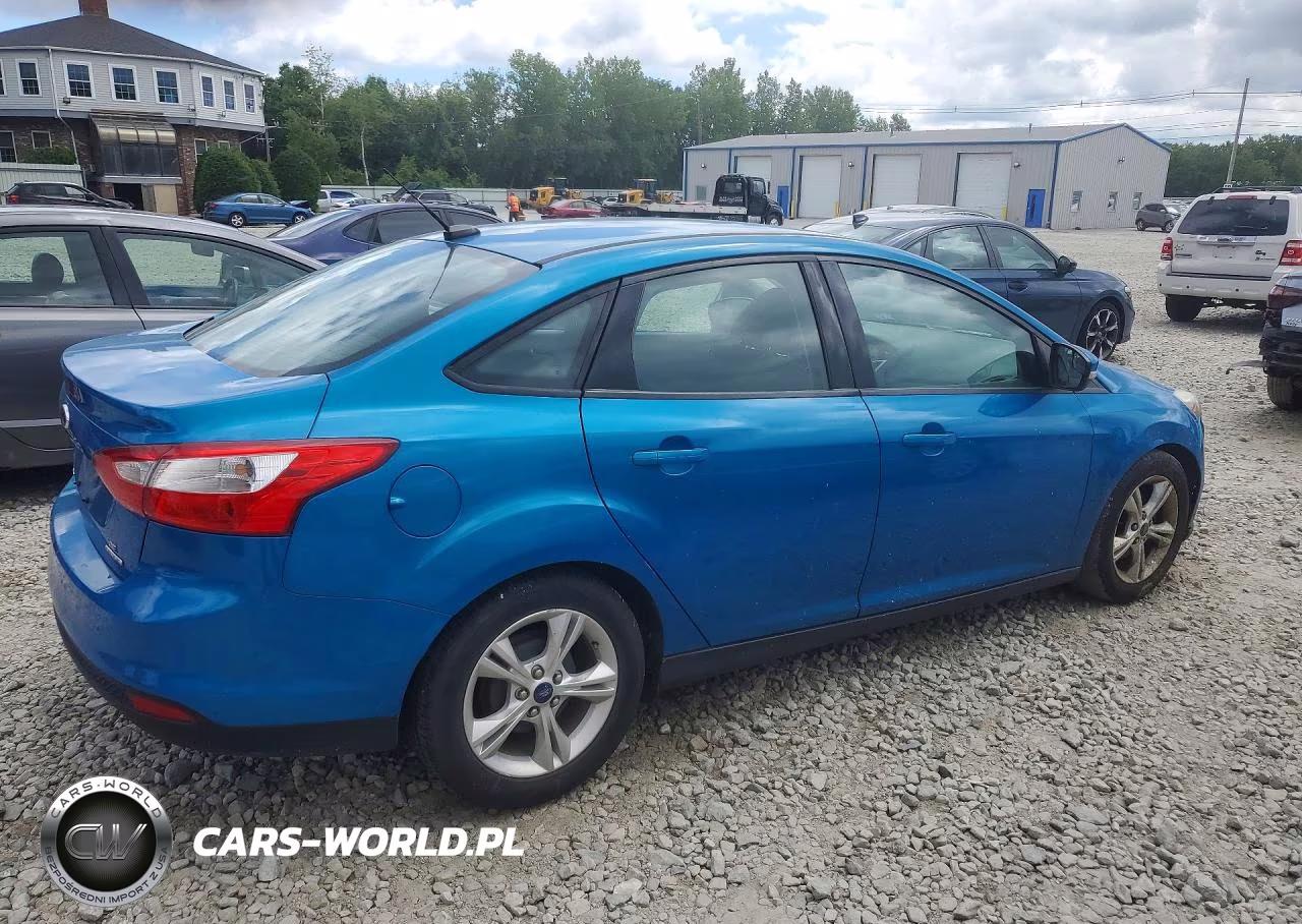 2014 Ford Focus Se VIN:1FADP3F21EL188241 - 3