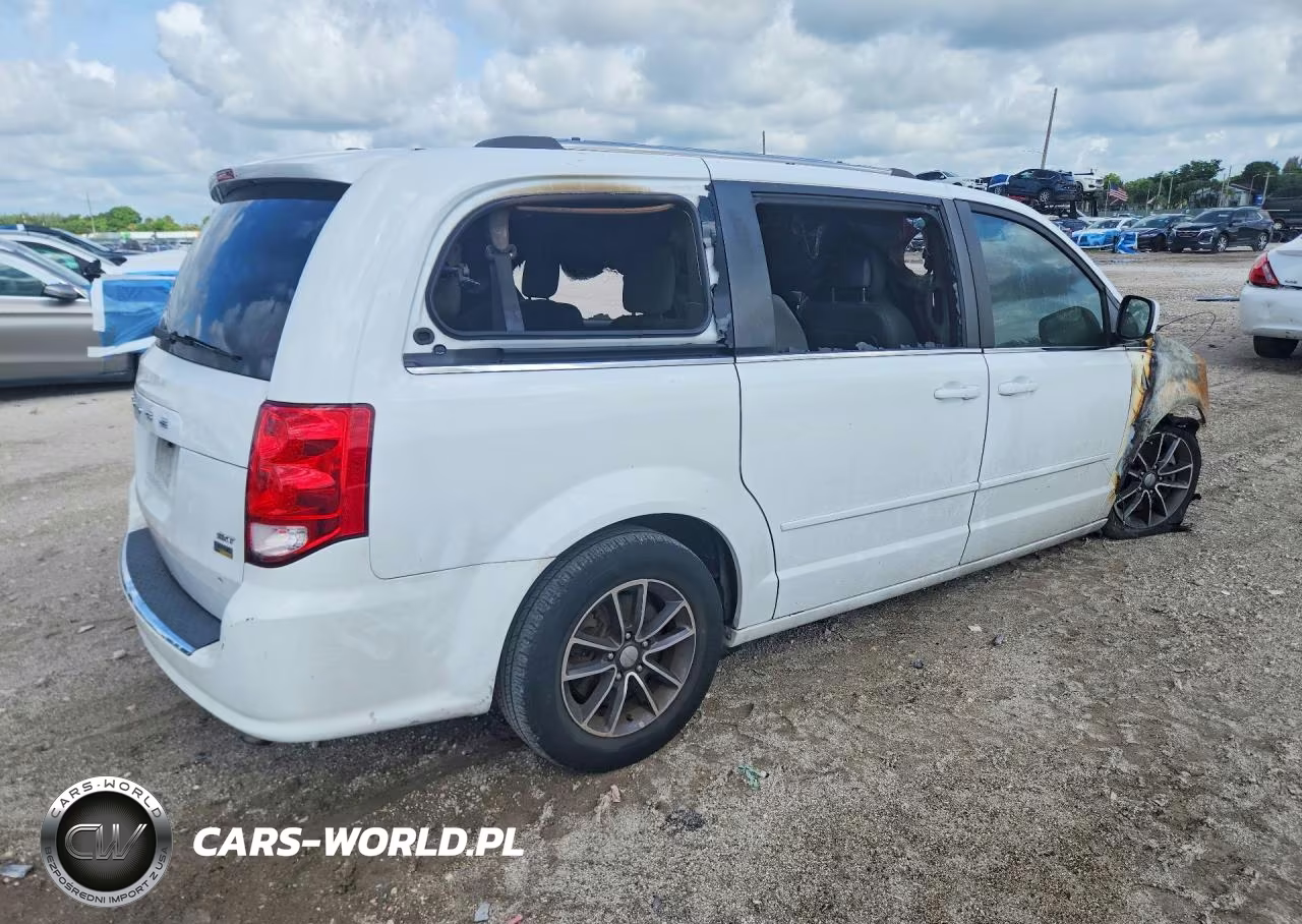 2017 Dodge Grand Caravan Sxt VIN:2C4RDGCG2HR692969 - 3