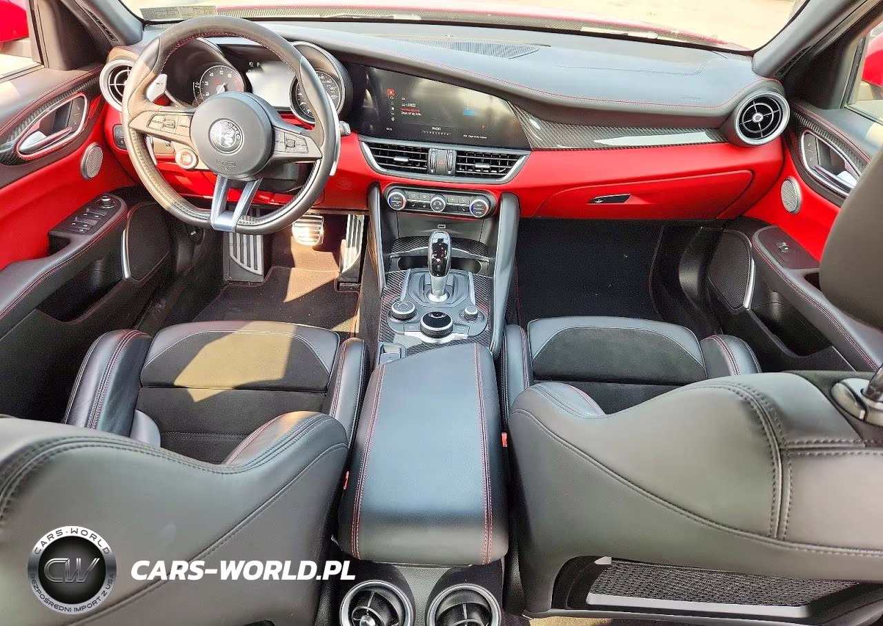 2018 Alfa Romeo Giulia Quadrifoglio VIN:ZARFAEAV9J7592849 - 8