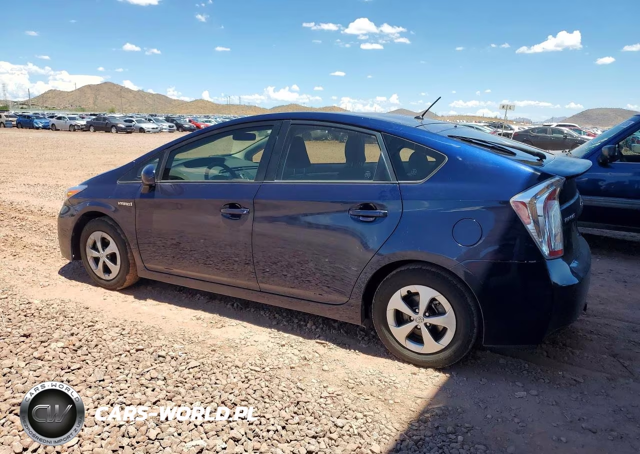 2015 Toyota Prius Two VIN:JTDKN3DU5F1963116 - 2