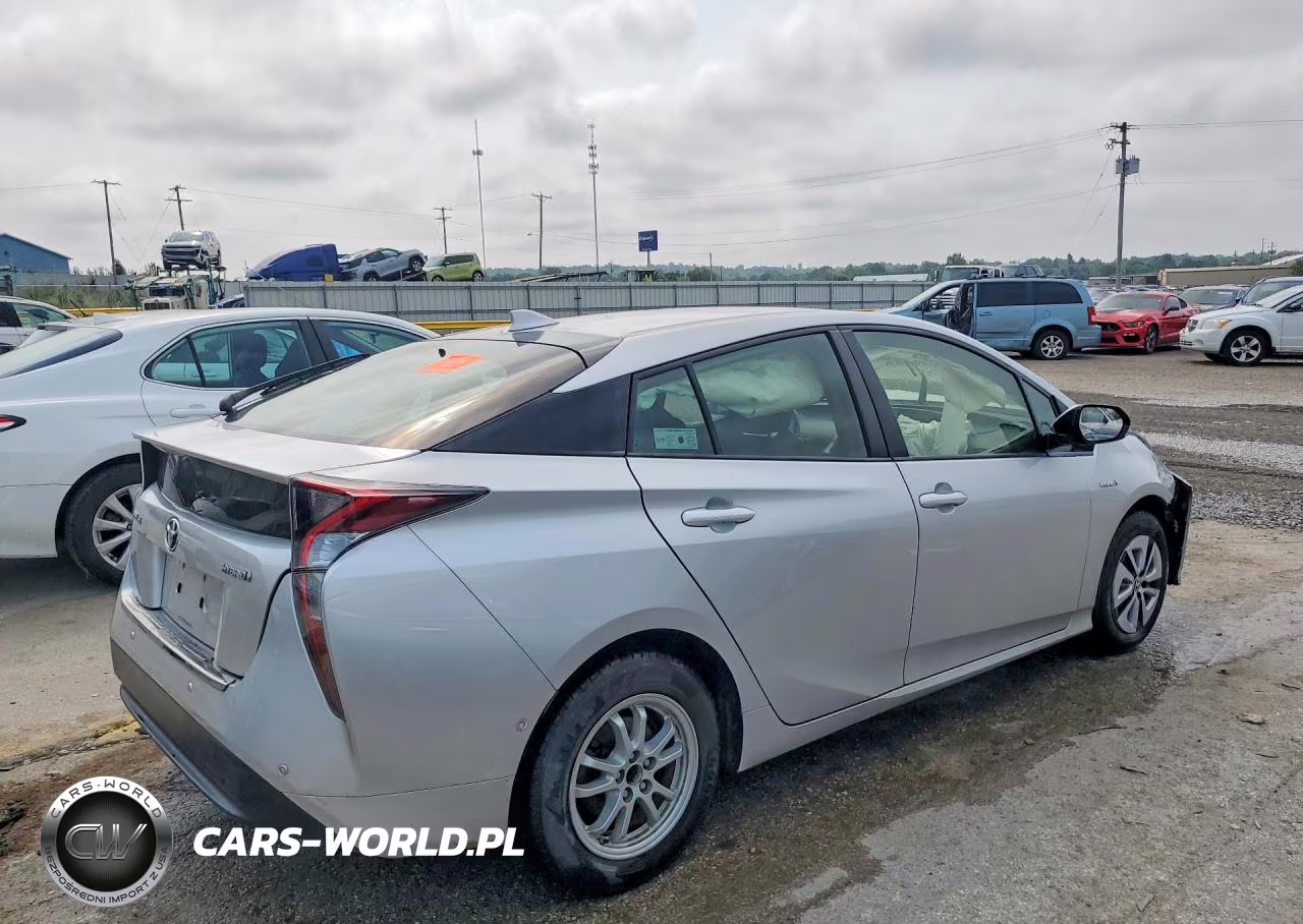 2018 Toyota Prius Two VIN:JTDKBRFU4J3065421 - 3