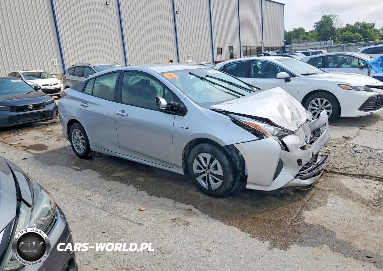 2018 Toyota Prius Two VIN:JTDKBRFU4J3065421 - 4
