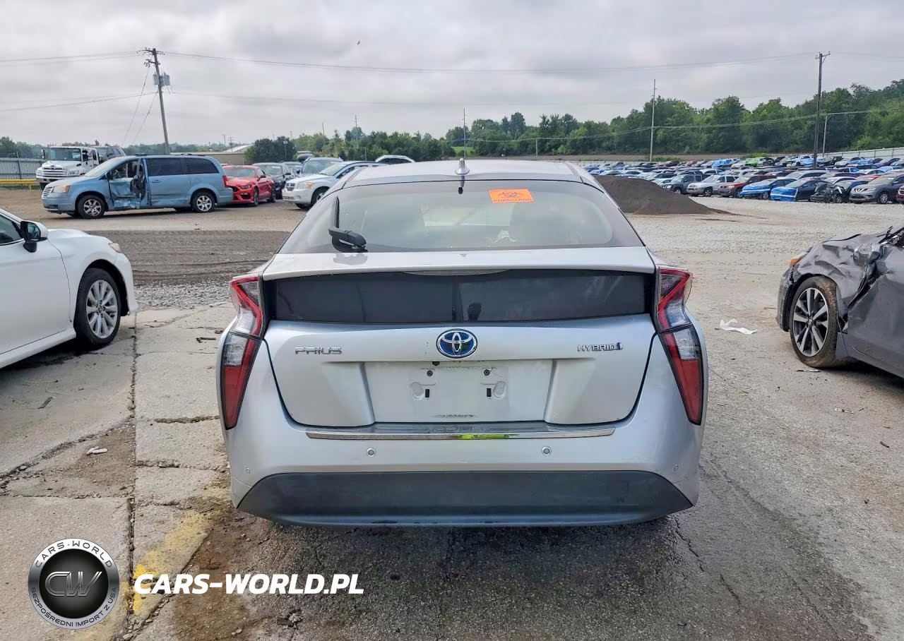 2018 Toyota Prius Two VIN:JTDKBRFU4J3065421 - 6