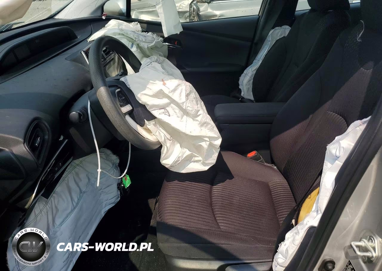 2018 Toyota Prius Two VIN:JTDKBRFU4J3065421 - 7