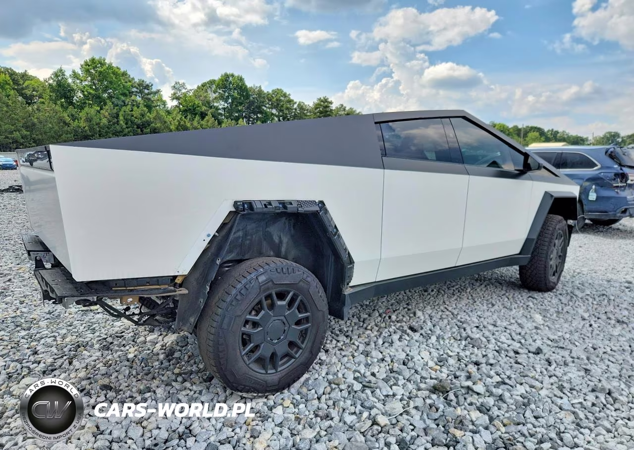 2024 Tesla Cybertruck VIN:7G2CEHED5RA021539 - 3