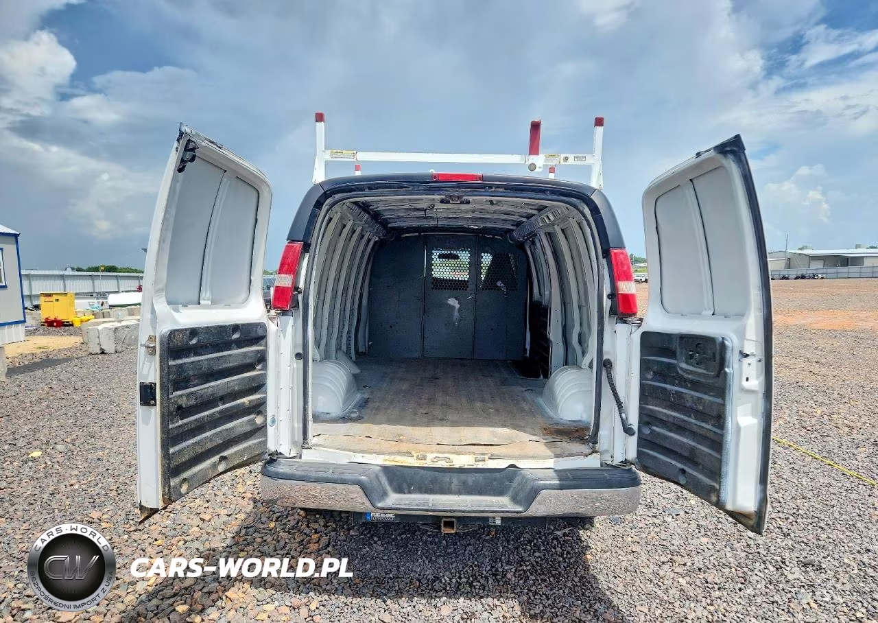 2017 GMC Savana 2500 Cargo Delivery Van VIN:1GTW7BFF4H1108334 - 10