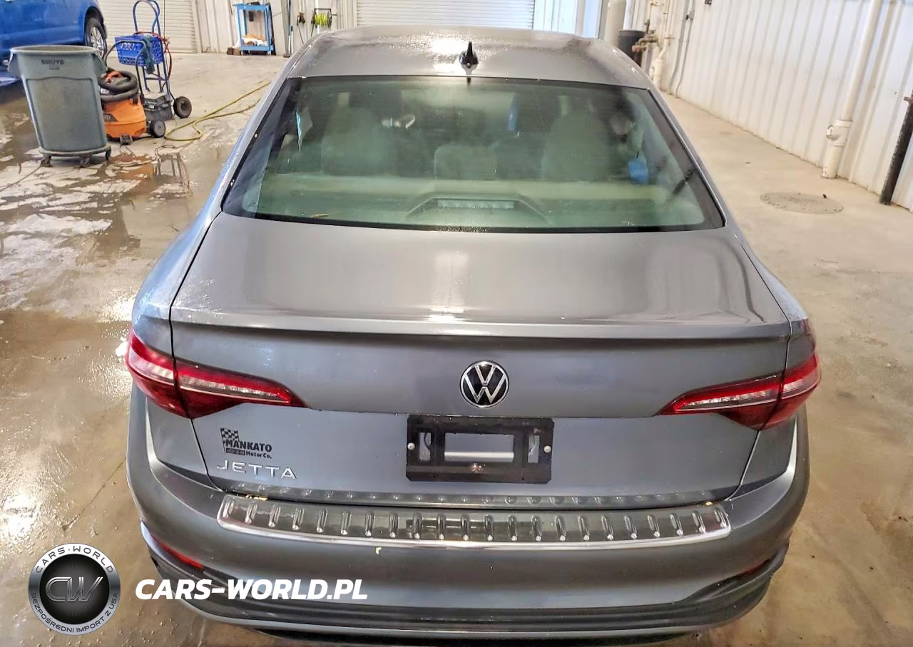 2023 Volkswagen Jetta Sport VIN:3VWBM7BU4PM037630 - 6