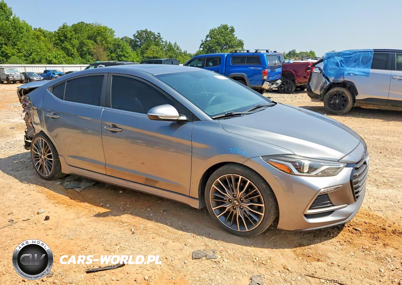 2018 Hyundai Elantra Sport VIN:KMHD04LB6JU553621 - 4