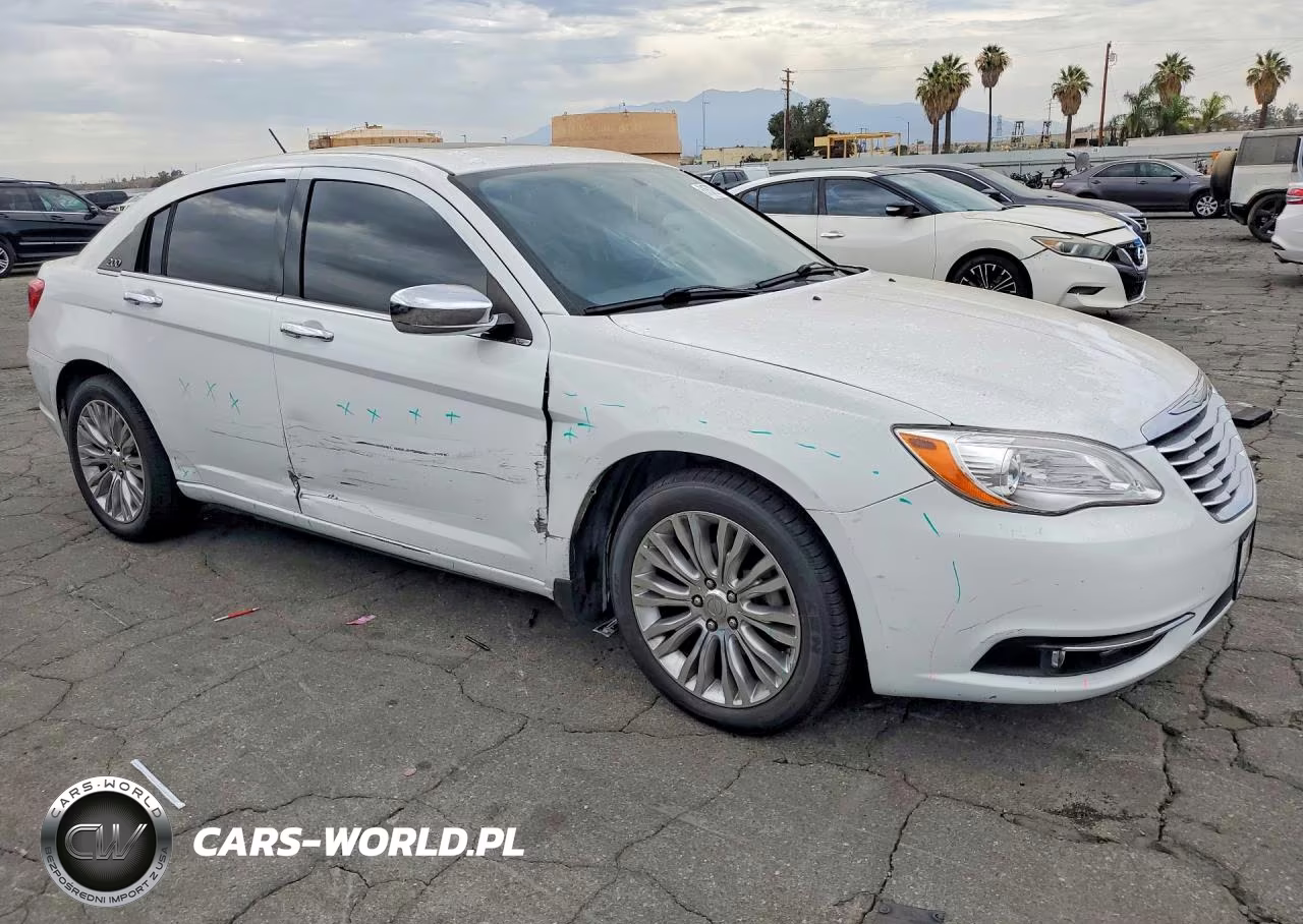 2011 Chrysler 200 Limited VIN:1C3BC2FG7BN618216 - 4