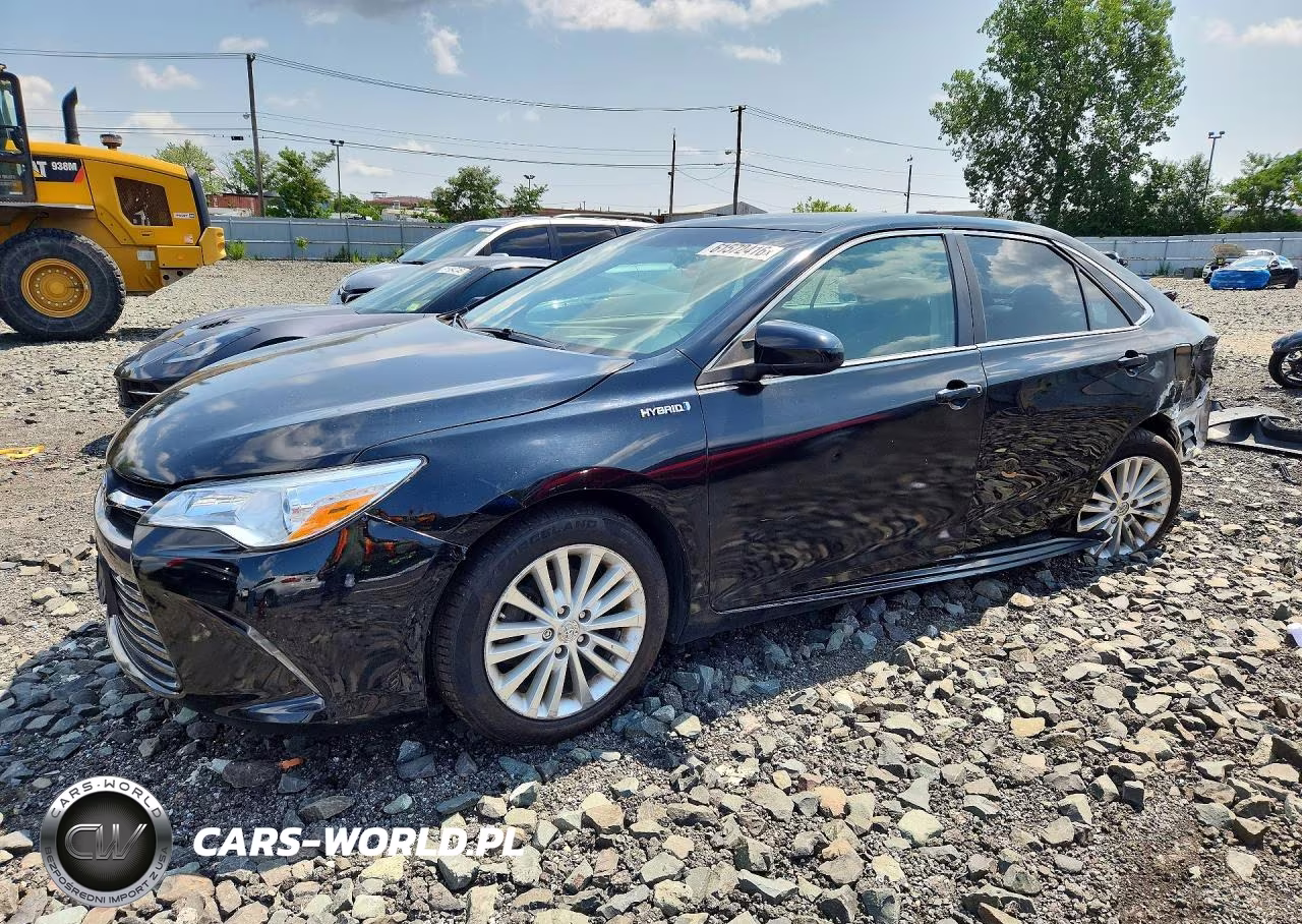 2016 Toyota Camry Hybrid Le – zdjęcie 1 z 12