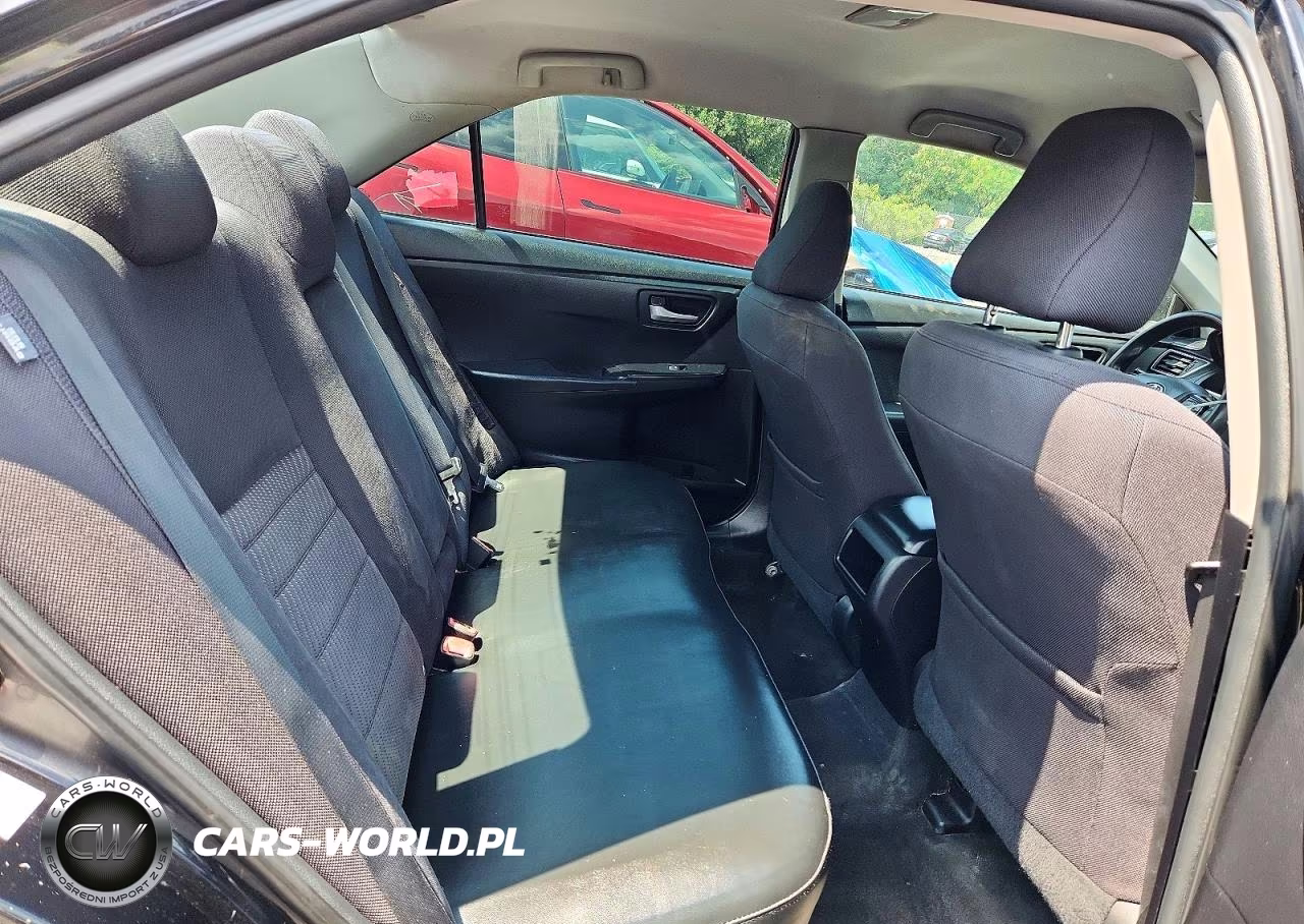 2016 Toyota Camry Hybrid Le VIN:4T1BD1FK4GU195773 - 10