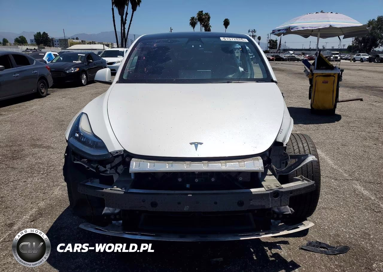 2022 Tesla Model Y VIN:7SAYGAEE9NF465526 - 5