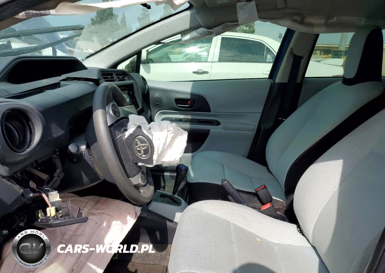 2013 Toyota Prius C One VIN:JTDKDTB30D1540244 - 7