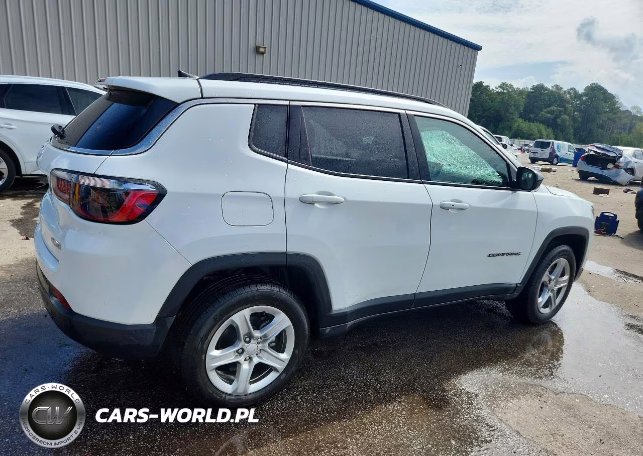 2023 Jeep Compass Latitude VIN:3C4NJDBN2PT561512 - 3