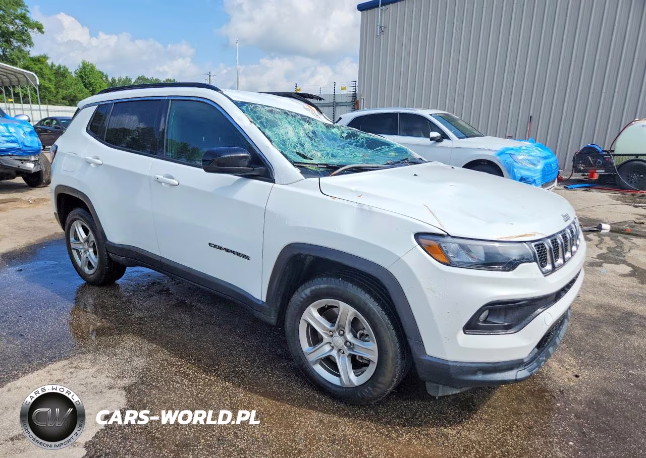 2023 Jeep Compass Latitude VIN:3C4NJDBN2PT561512 - 4