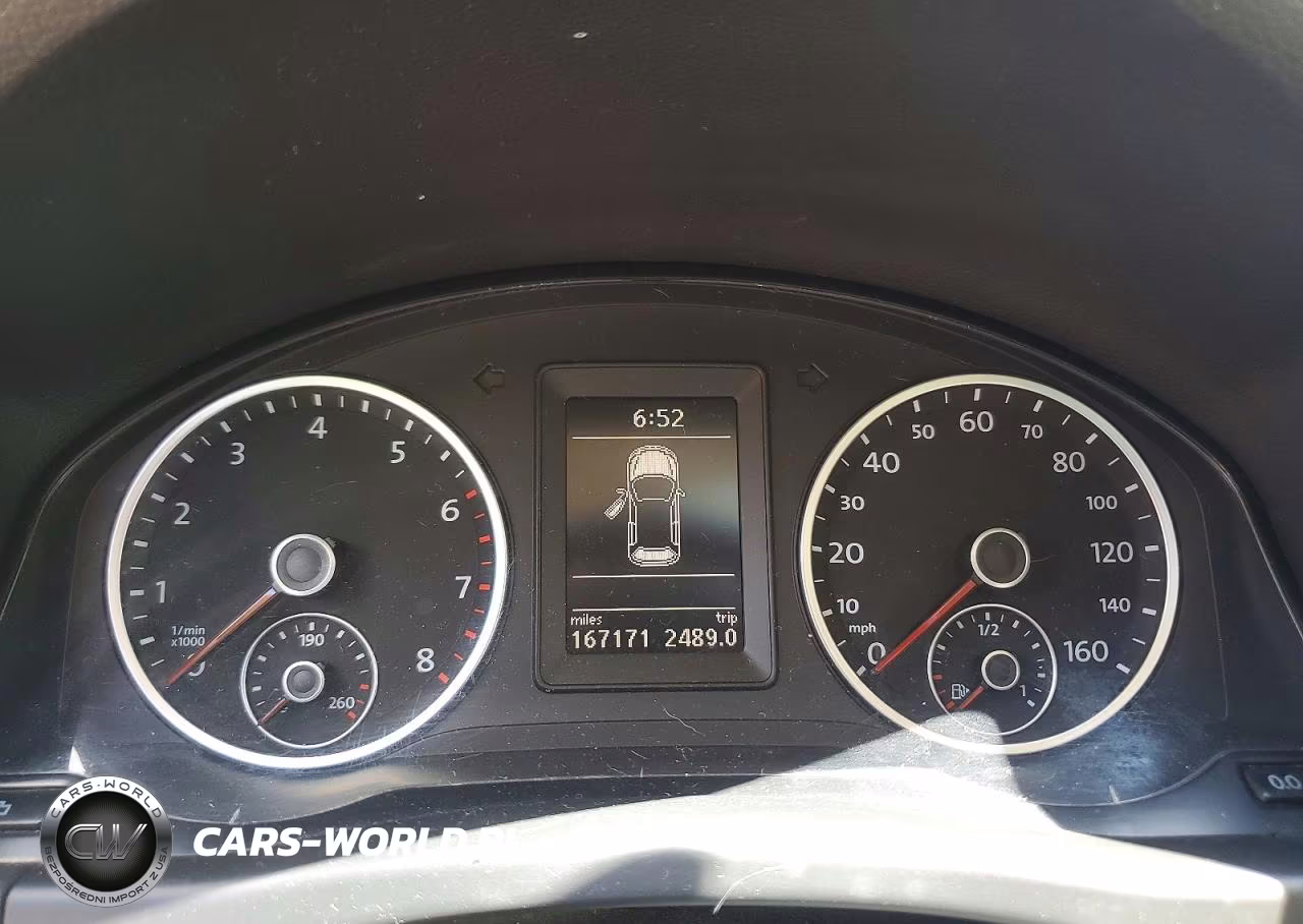 2011 Volkswagen Tiguan S VIN:WVGBV7AX6BW500528 - 9