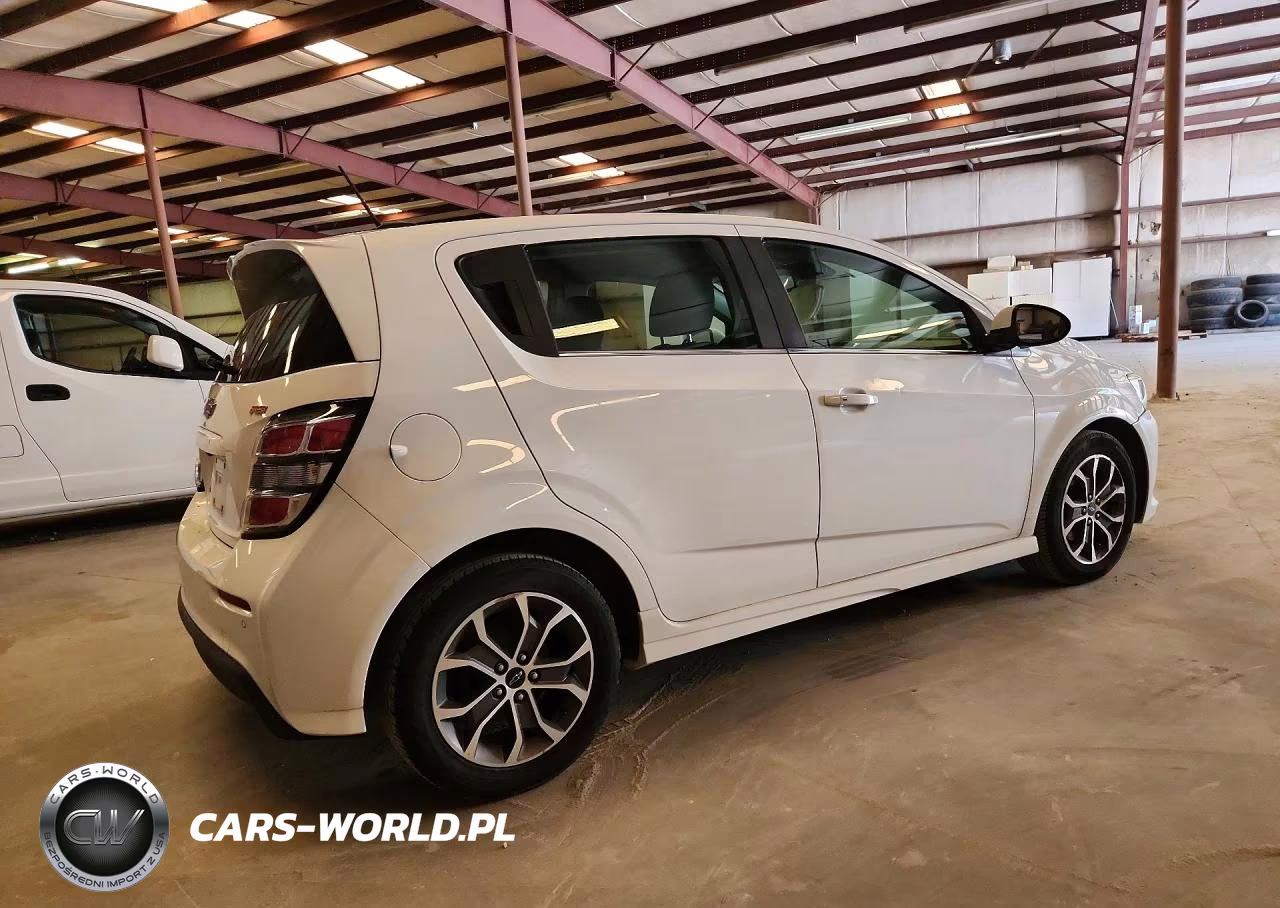 2019 Chevrolet Sonic Lt VIN:1G1JD6SBXK4128101 - 3