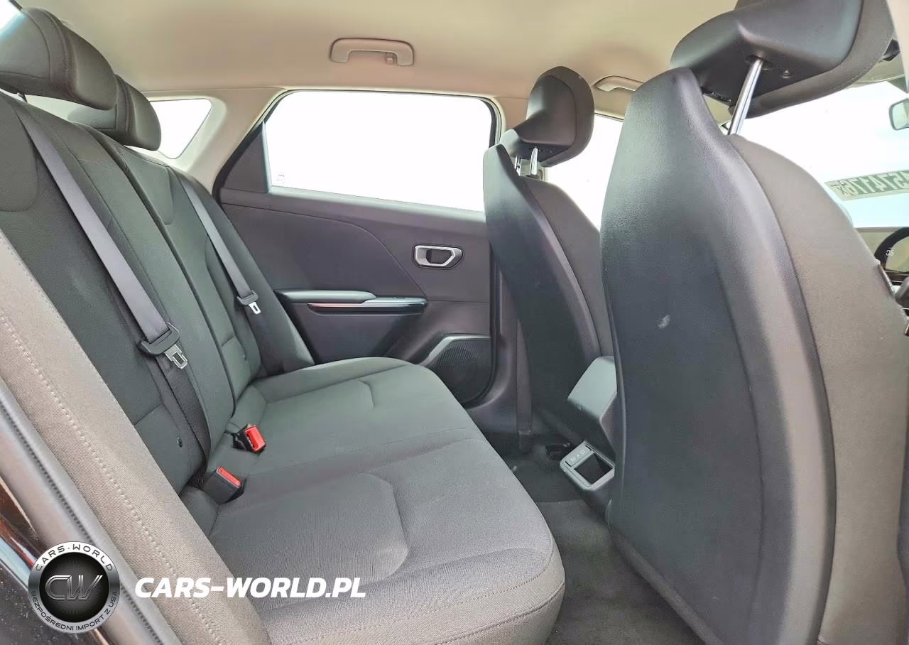 2026 Kia K4 Lxs VIN:3KPFT4DE7TE251849 - 10