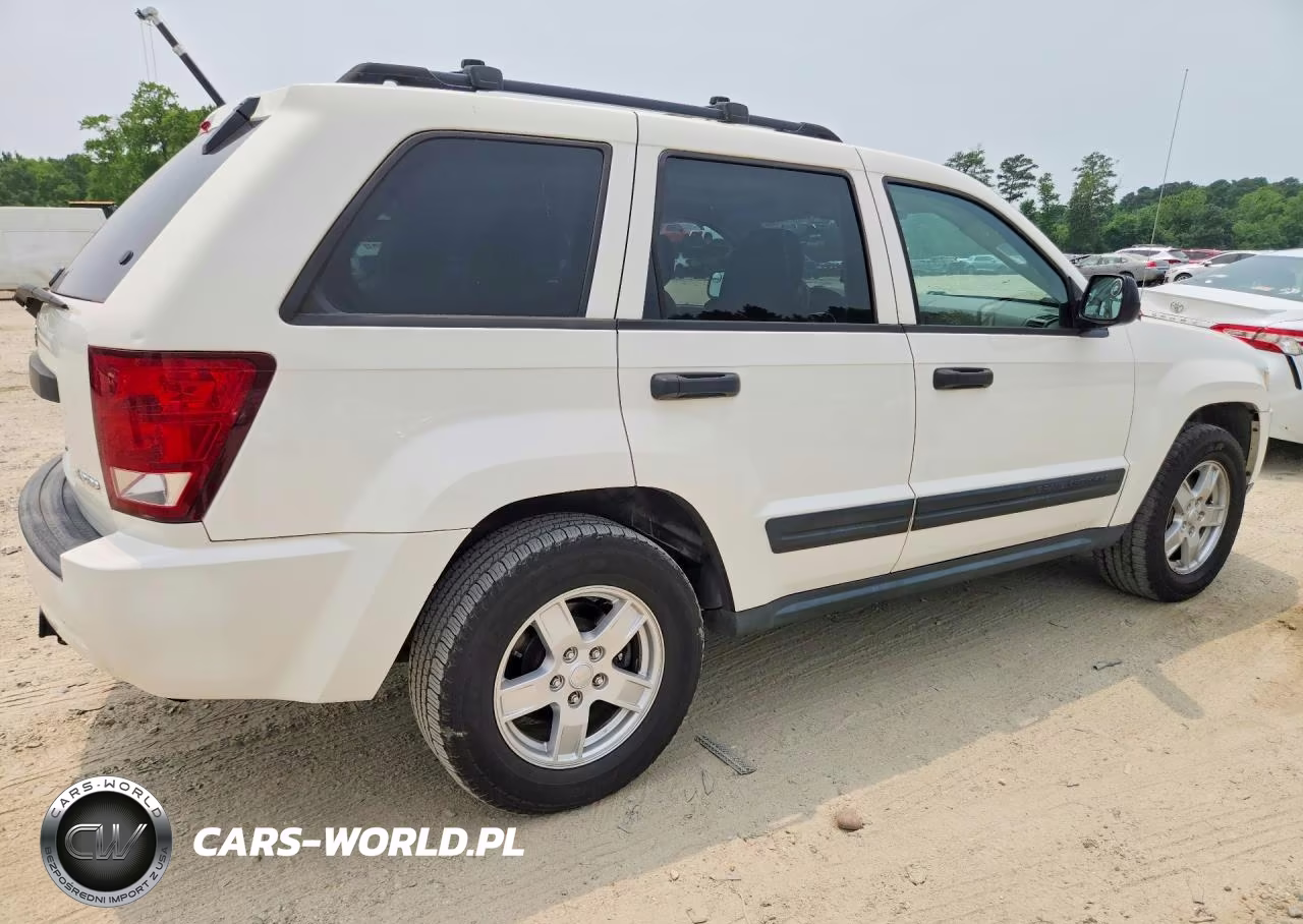2005 Jeep Grand Cherokee Laredo VIN:1J8GR48K25C609459 - 3