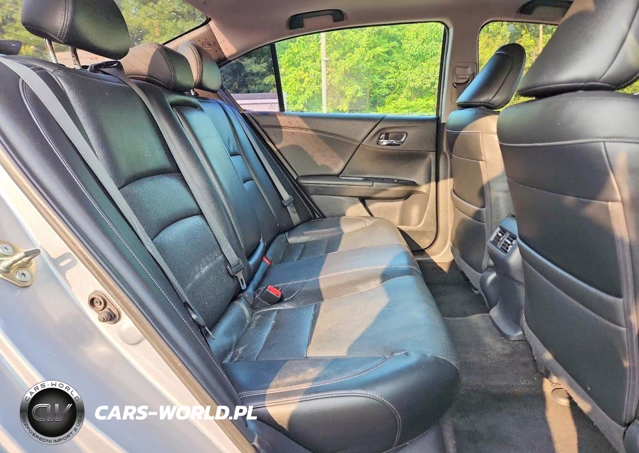 2017 Honda Accord Touring VIN:1HGCR3F93HA026349 - 10