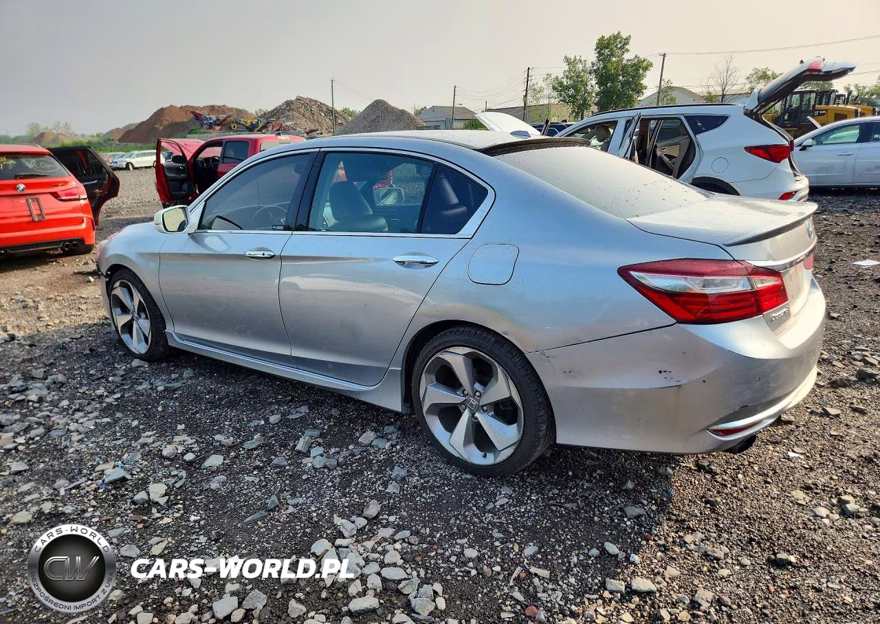 2017 Honda Accord Touring VIN:1HGCR3F93HA026349 - 2