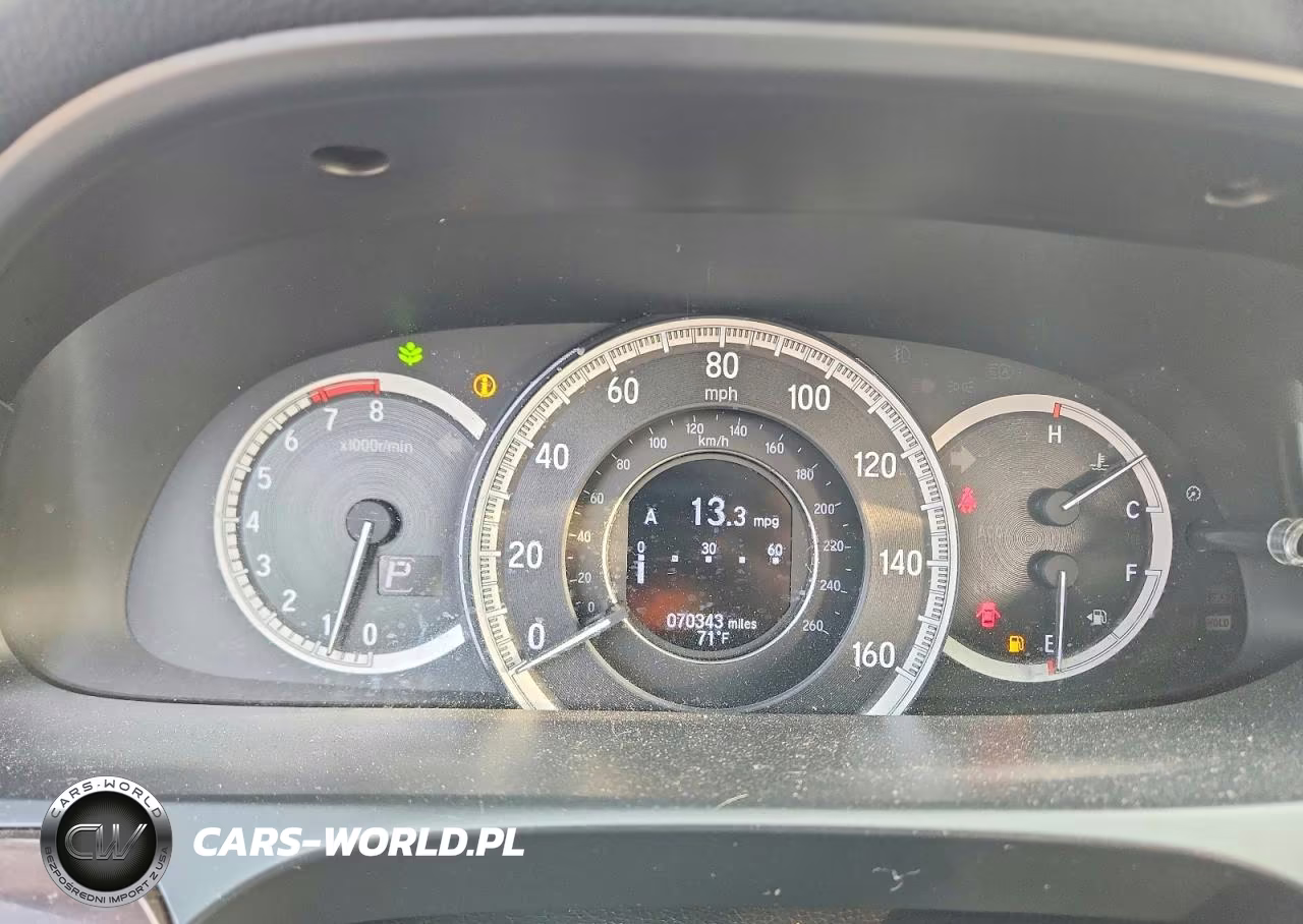 2017 Honda Accord Touring VIN:1HGCR3F93HA026349 - 9