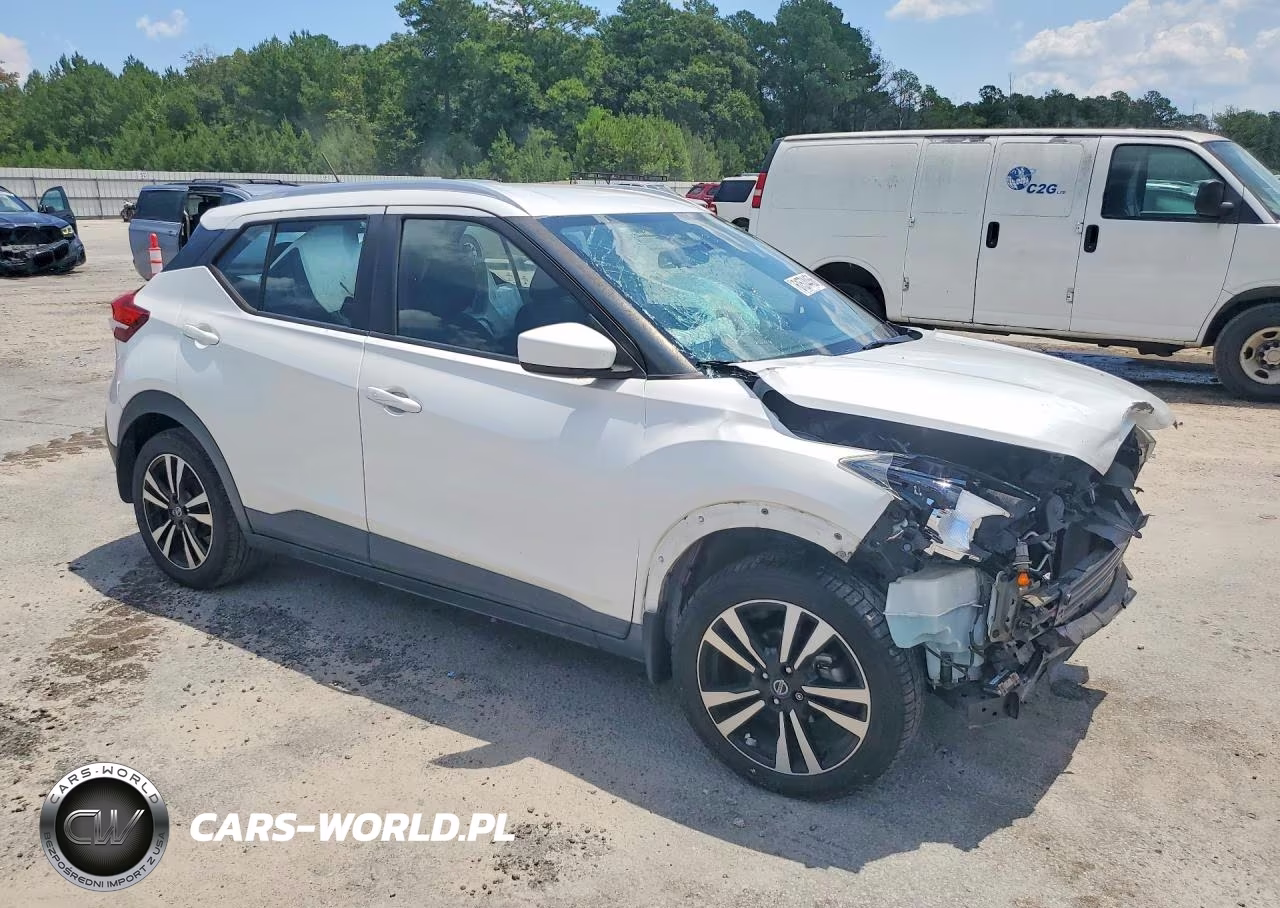 2019 Nissan Kicks Sv VIN:3N1CP5CU5KL518148 - 4
