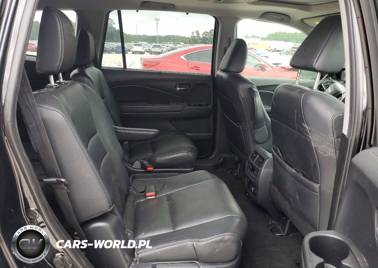2019 Honda Pilot Touring VIN:5FNYF5H65KB004685 - 11