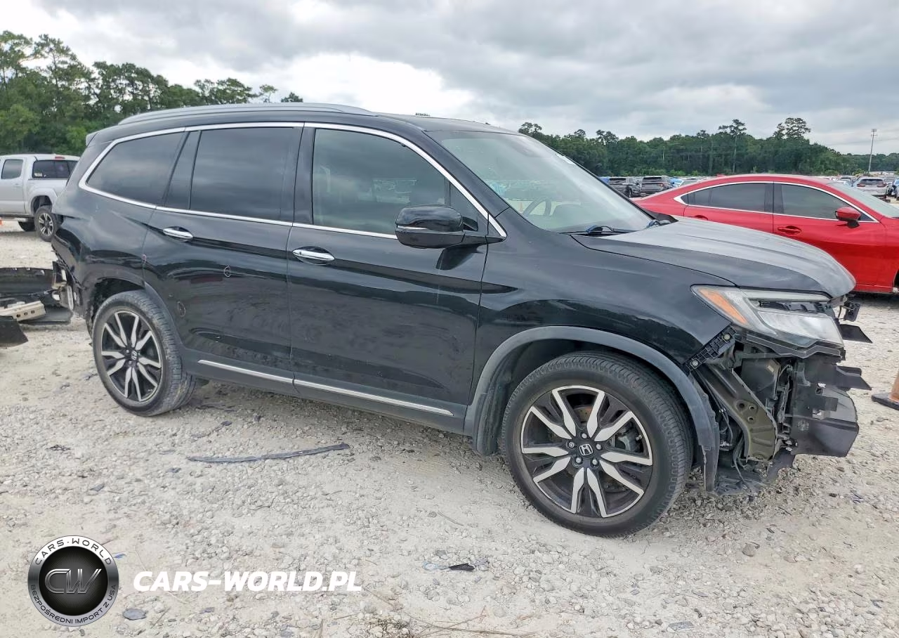 2019 Honda Pilot Touring VIN:5FNYF5H65KB004685 - 4