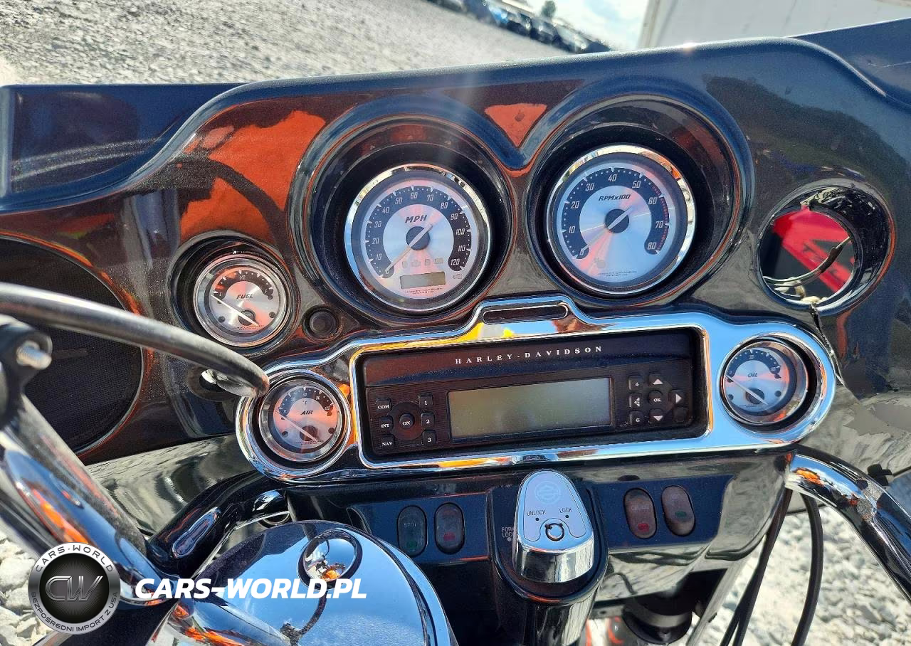 2007 Harley-Davidson Flhtcui VIN:1HD1FC4117Y646326 - 7