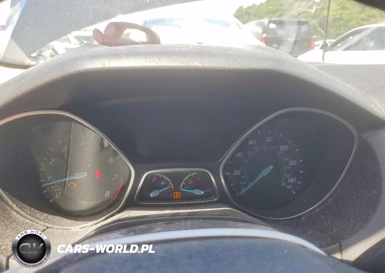 2014 Ford Focus Se VIN:1FADP3F22EL452423 - 9