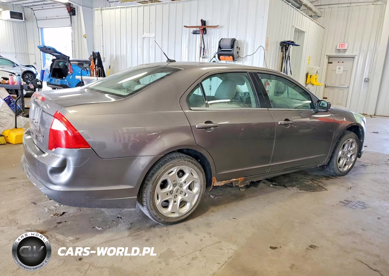 2010 Ford Fusion Se VIN:3FAHP0HA4AR232720 - 3