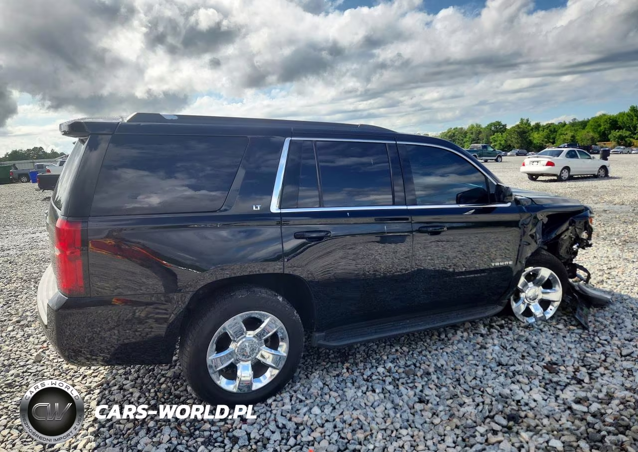 2017 Chevrolet Tahoe C1500 Lt VIN:1GNSCBKC1HR197925 - 3