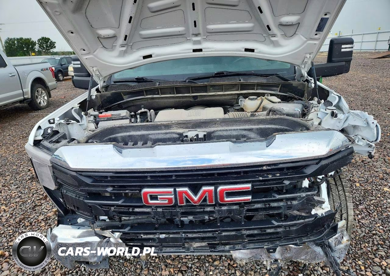 2024 GMC 1500 VIN:1GTUUAED0RZ348929 - 11