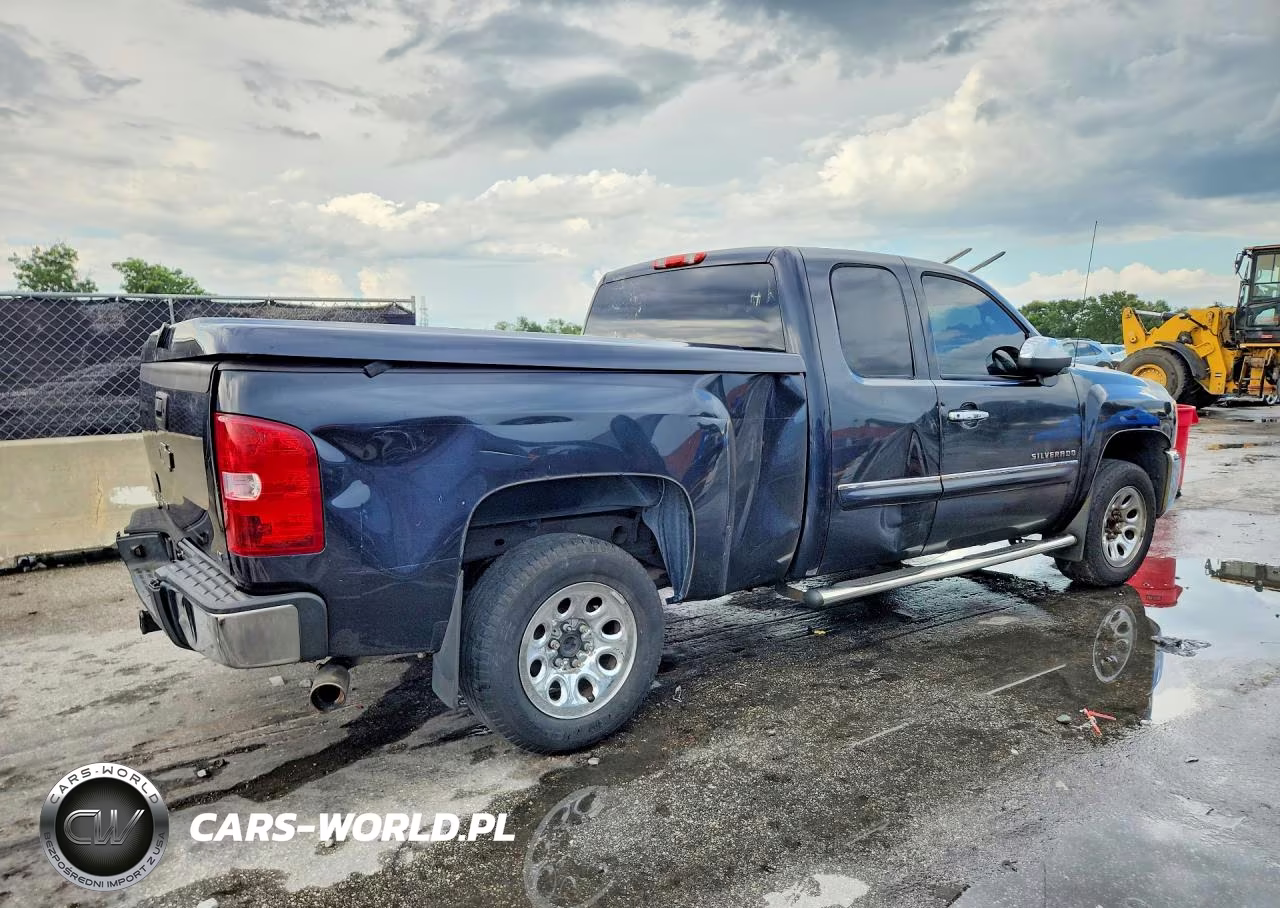 2013 Chevrolet Silverado C1500 Lt VIN:1GCRCSE08DZ173656 - 3