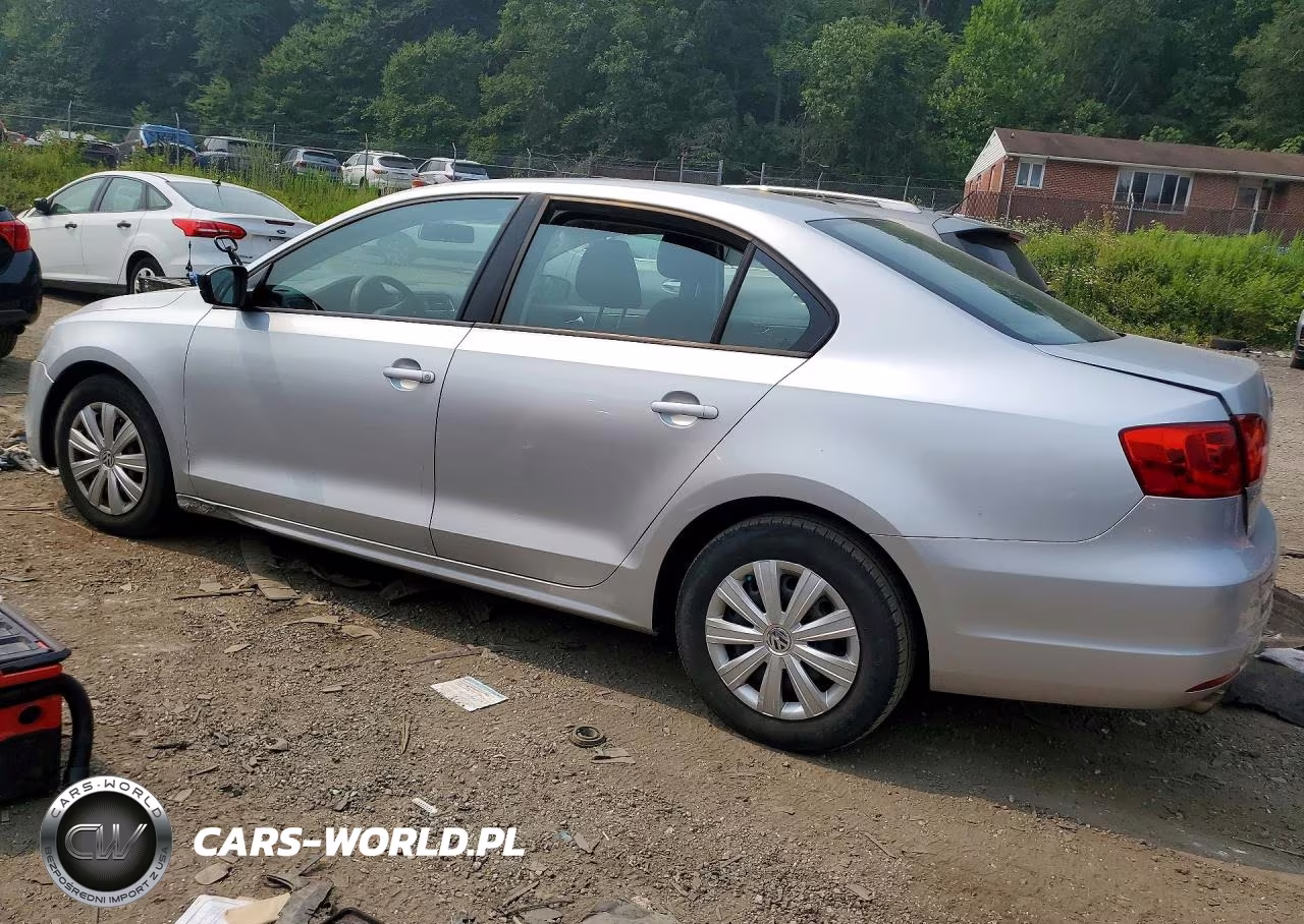 2011 Volkswagen Jetta VIN:3VW2K7AJ2BM360449 - 2