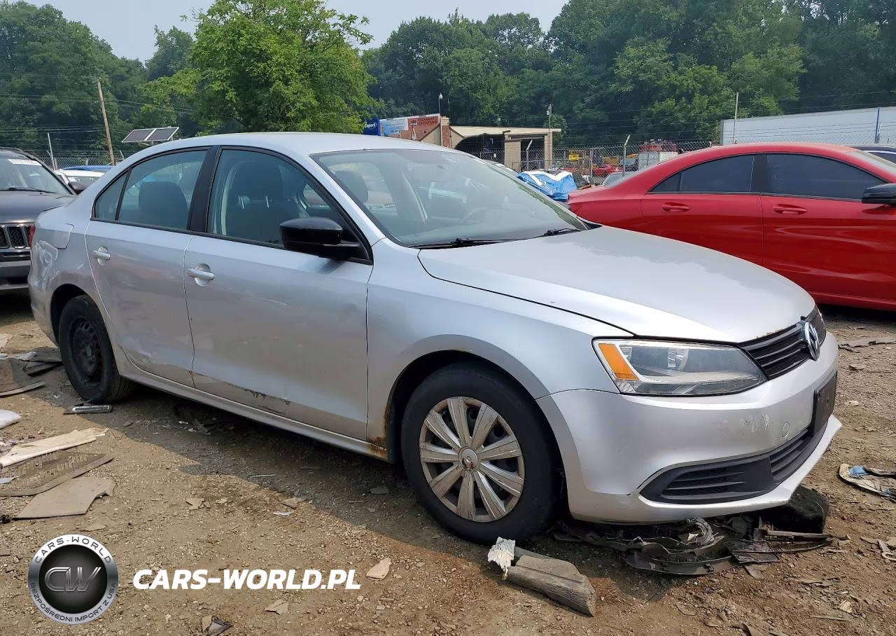 2011 Volkswagen Jetta VIN:3VW2K7AJ2BM360449 - 4