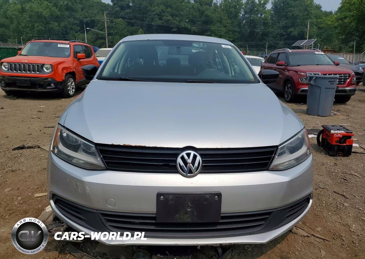 2011 Volkswagen Jetta VIN:3VW2K7AJ2BM360449 - 5