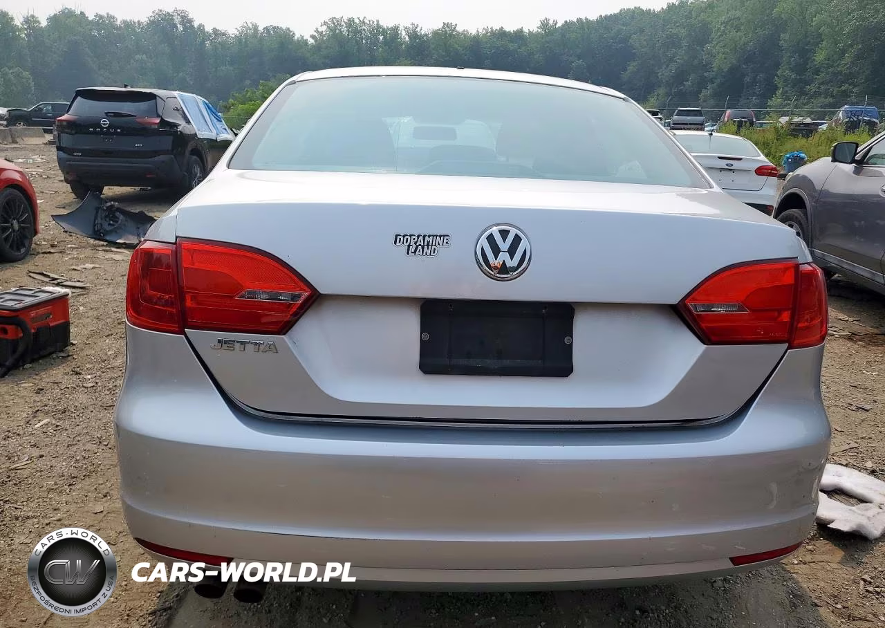 2011 Volkswagen Jetta VIN:3VW2K7AJ2BM360449 - 6