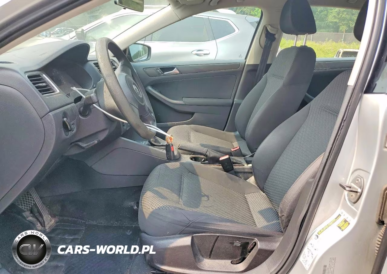 2011 Volkswagen Jetta VIN:3VW2K7AJ2BM360449 - 7