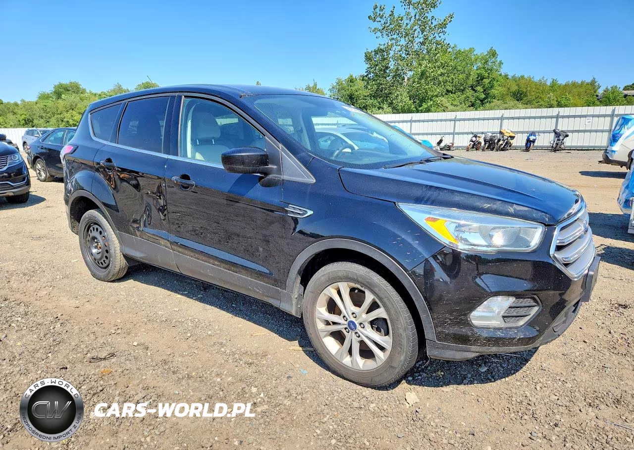 2017 Ford Escape Se VIN:1FMCU9GD4HUD14071 - 4